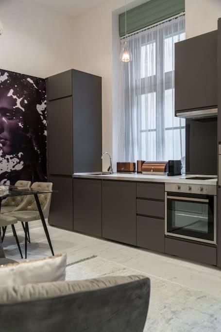 Premium Apartment By Hi5-King Street'S Luxury Budapest Extérieur photo